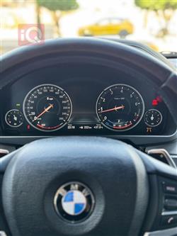 بی ئێم دەبڵیو X6